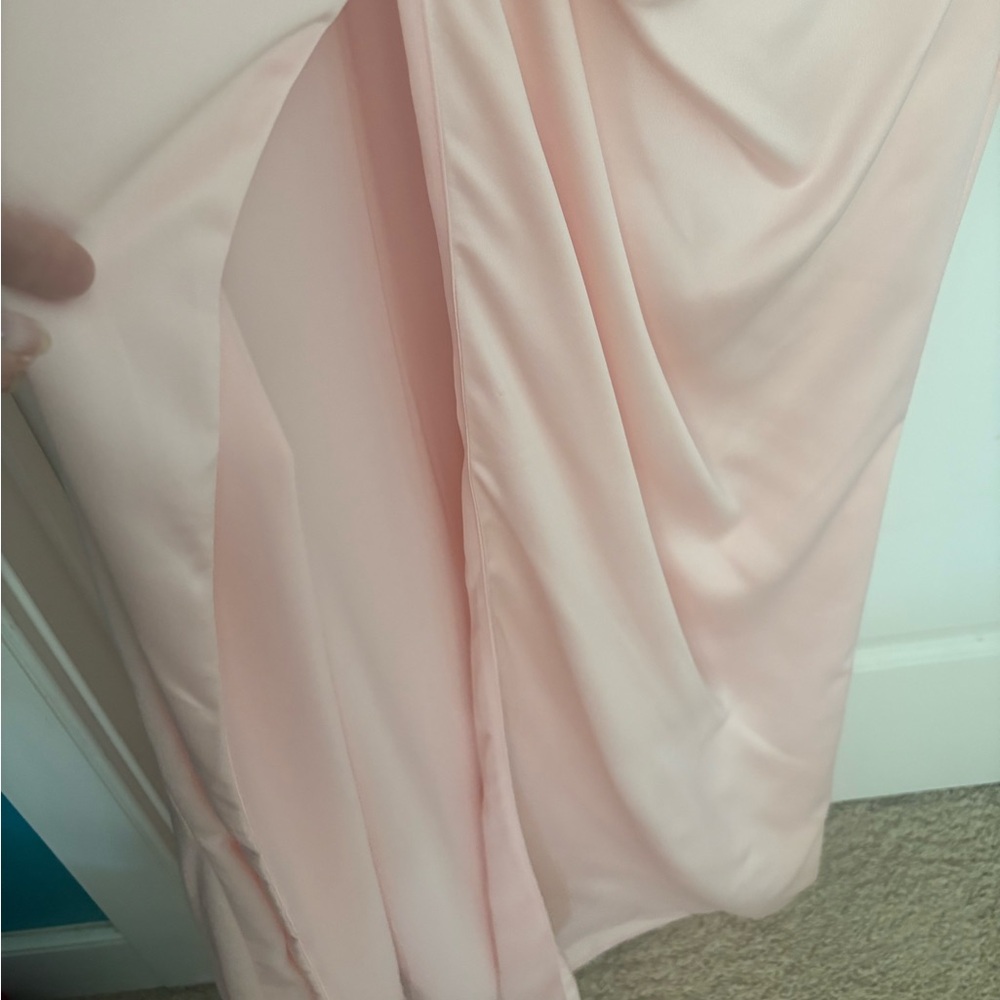 SALE!! 🔥Lulu's Blush One-Shoulder Gown, M - Picture 6 of 7